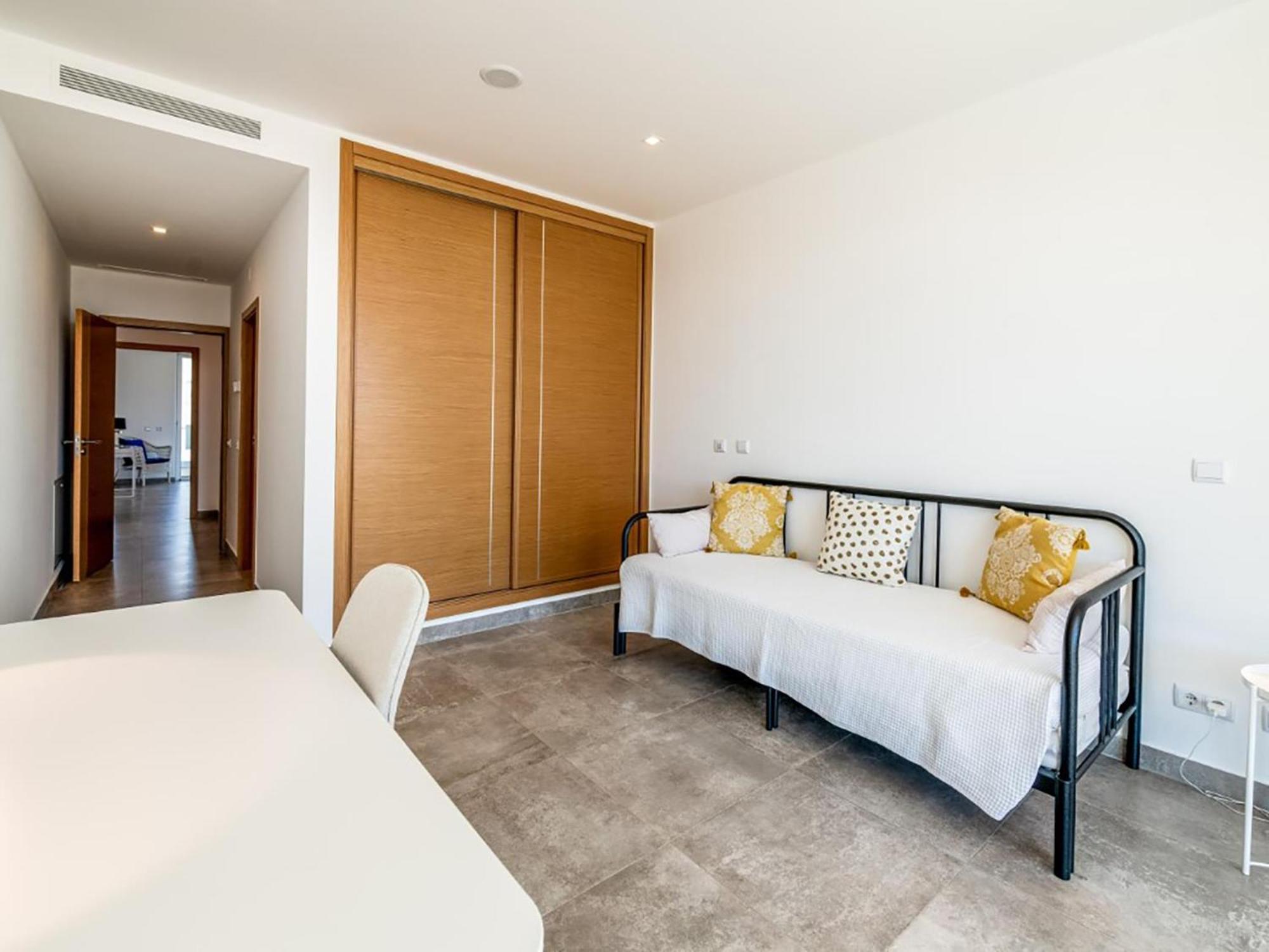Apt. Seabreeze Apartment *